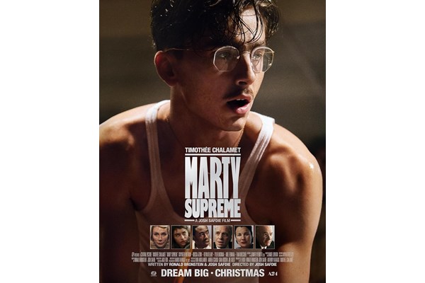 MARTY KOŞUYOR, PANDORA BÜYÜYOR