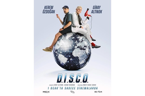 MARTY KOŞUYOR, PANDORA BÜYÜYOR