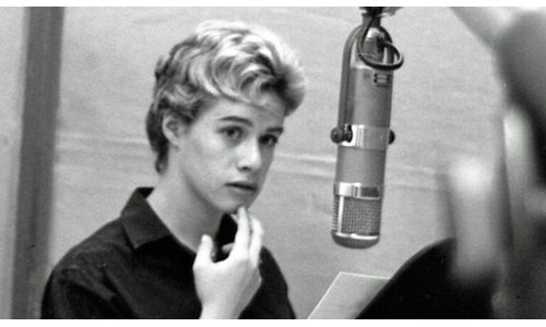 NEW YORK TIMES YAŞAYAN EN BAŞARILI AMERİKALI OZANLARI SEÇTİ