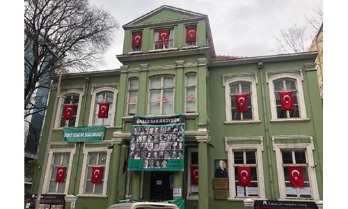 BAKIRKÖY SANAT MERKEZİ ÇEVİK KUVVET EŞLİĞİNDE BOŞALTILDI