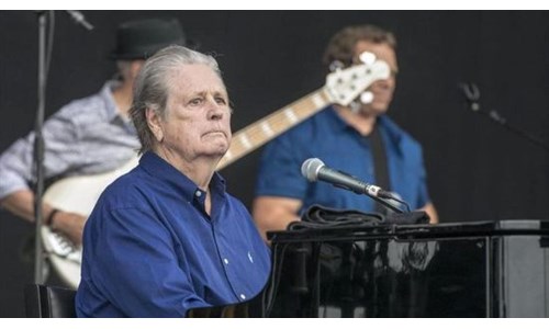 BEACH BOYS'DAN BRIAN WILSON YAŞAMINI YİTİRDİ