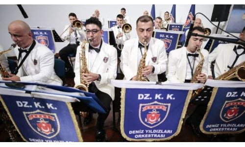 DENİZ YILDIZLARI CAZ ORKESTRASI