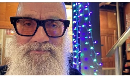 MICHAEL STIPE'DEN R.E.M.'SİZ BİR ŞARKI DAHA 