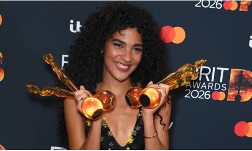 OLIVIA DEAN BRIT ÖDÜLLERİ TÖRENİNDEN DÖRT ÖDÜL ÇIKARDI