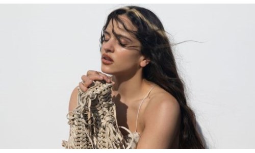 99 ELEŞTİRMENE GÖRE 2025'İN EN İYİ 10 ALBÜMÜ