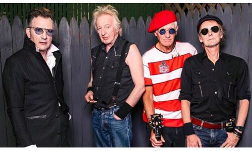 DAMNED GRUBU COVER ALBÜMLE DÖNÜYOR