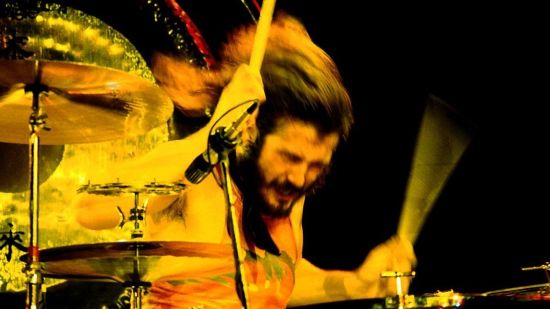 ROCK TARİHİNİN EN BÜYÜK DAVULCUSU KİM?