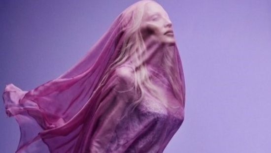 MADONNA DANSA DAVET EDİYOR: 'I FEEL SO FREE'